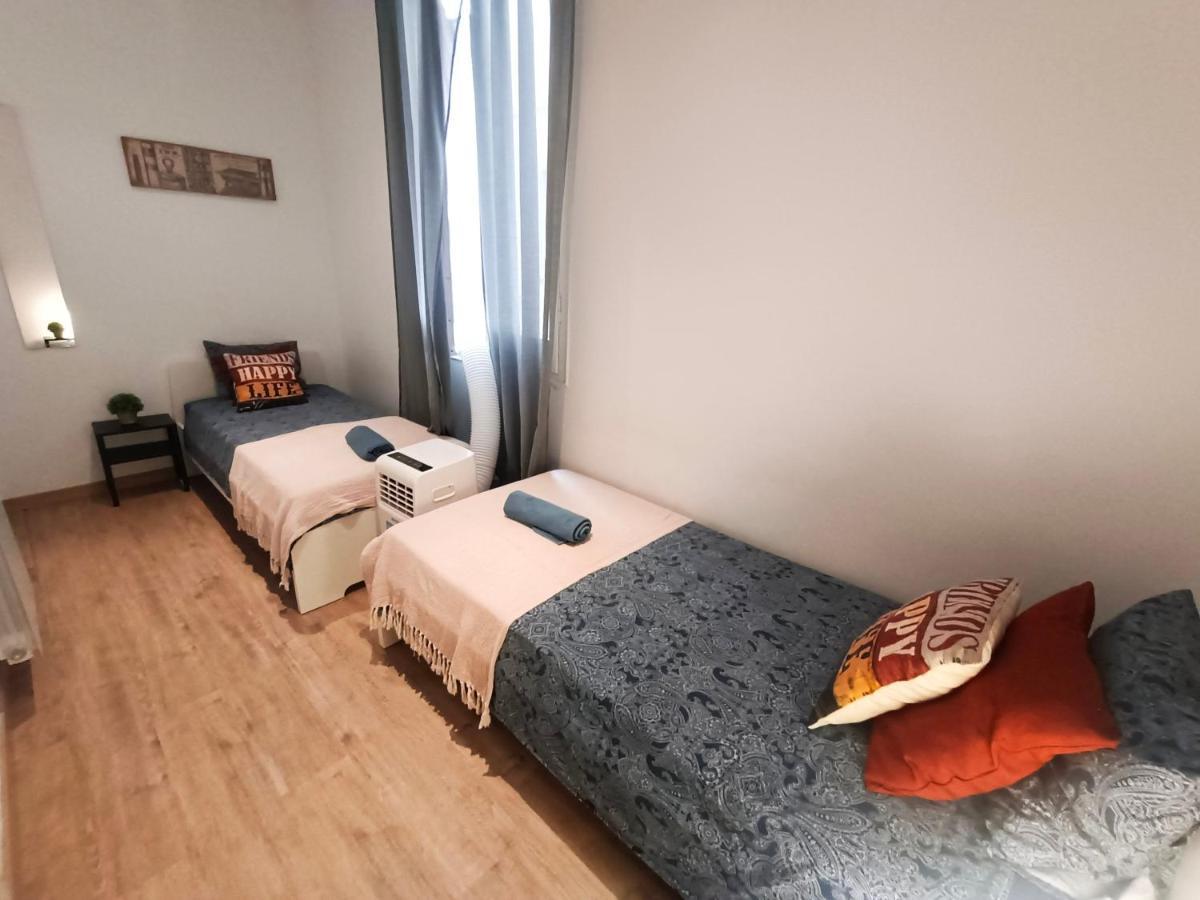 ברצלונה Private Rooms In Born מראה חיצוני תמונה